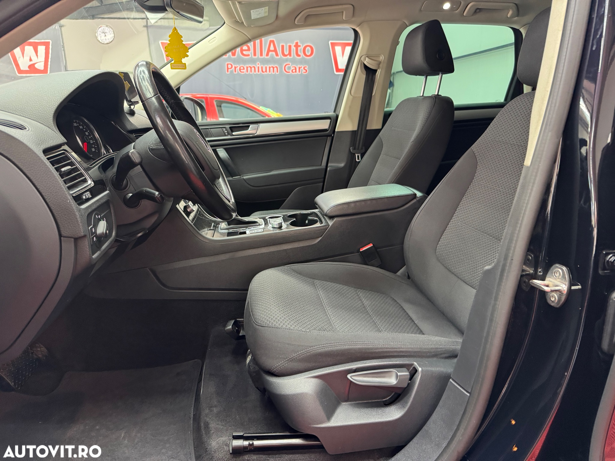 Volkswagen Touareg - 9