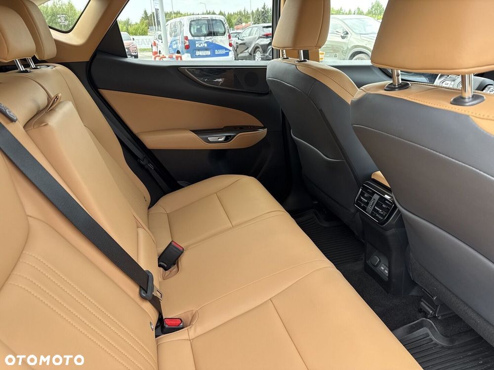 Lexus NX 350h Prestige AWD - 16