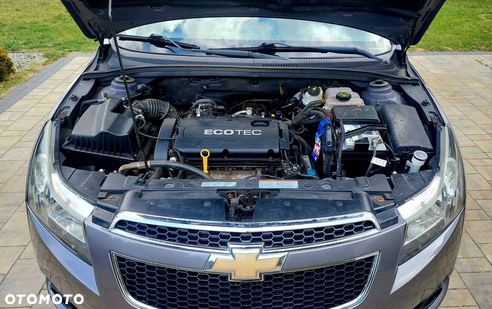 Chevrolet Cruze 1.8 LS - 26