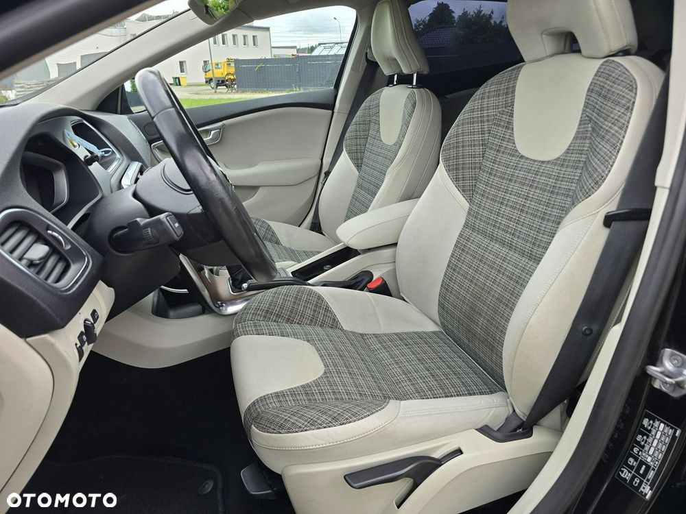 Volvo V40 - 10