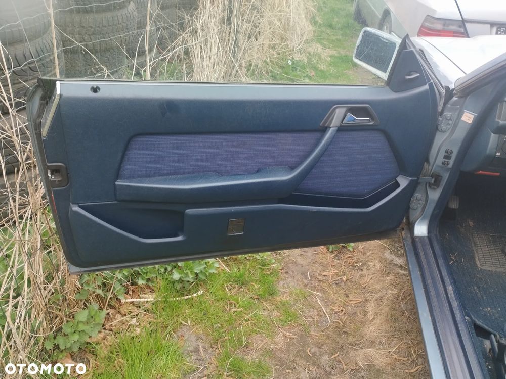 Mercedes-Benz W124 (1984-1993) - 11