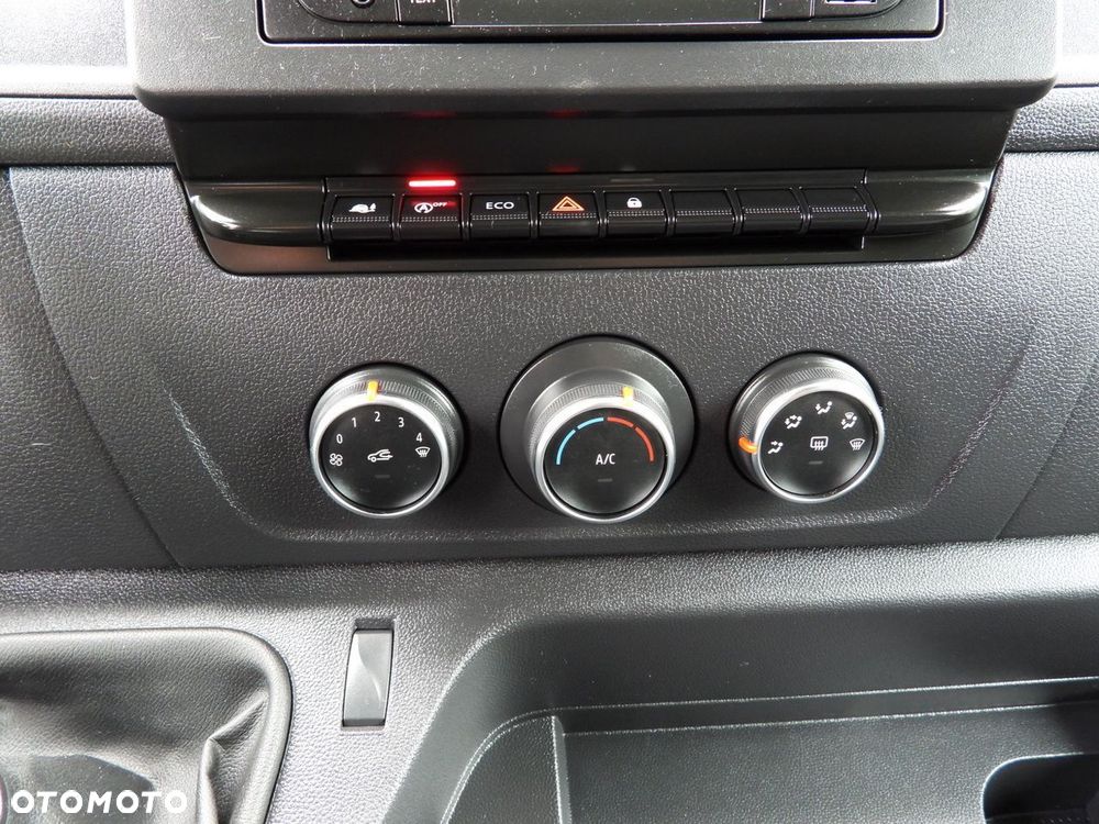 Renault MASTER CHŁODNIA KONTENER 0*C LEDY KLIMATYZACJA  165KM - 33
