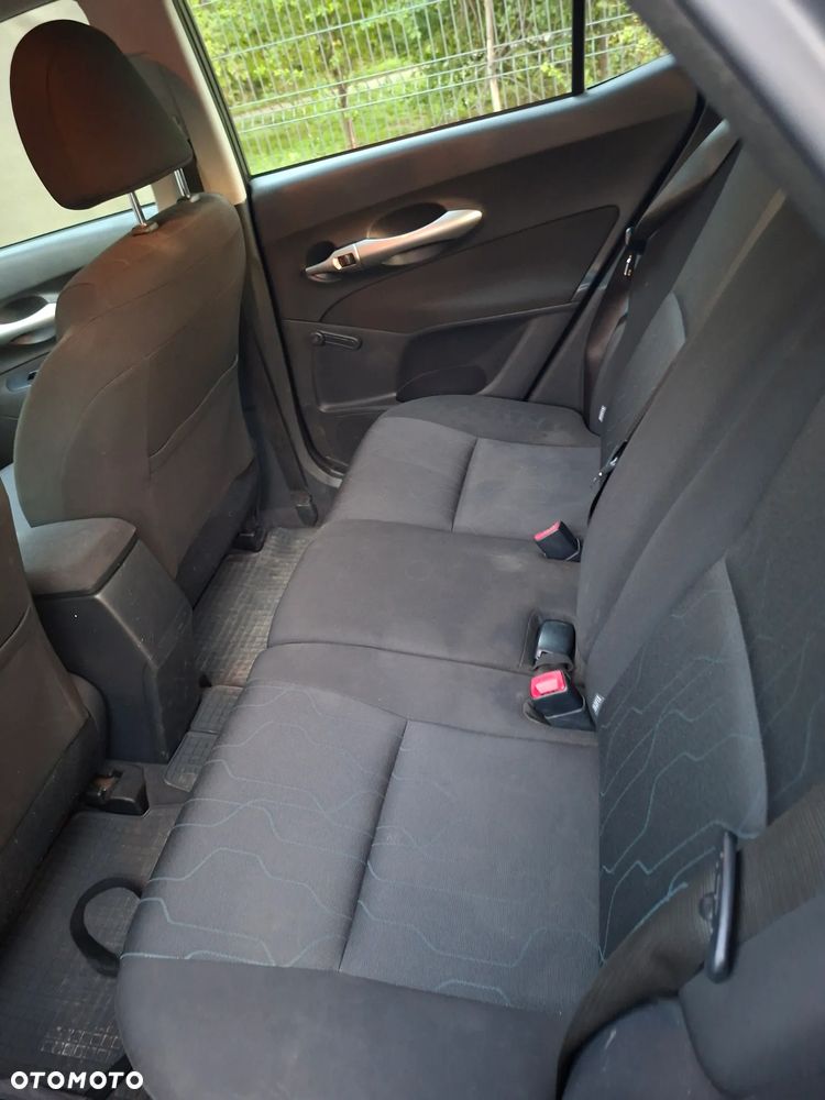 Toyota Auris 1.33 VVT-i Active - 7