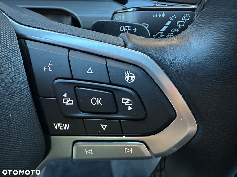 Volkswagen Golf - 28