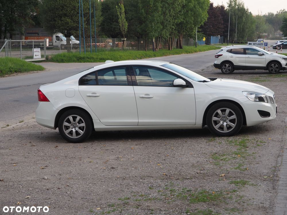 Volvo S60 D2 - 4