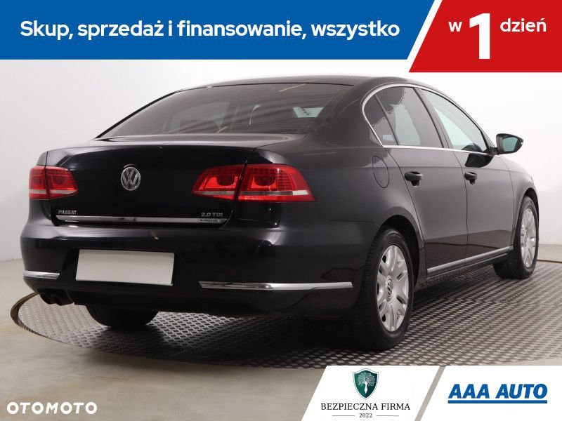 Volkswagen Passat - 6