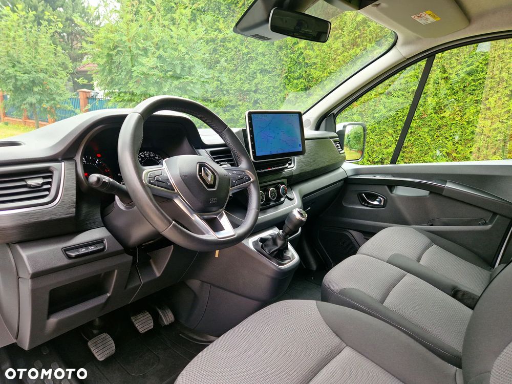 Renault Trafic 2.0 dCi - 21