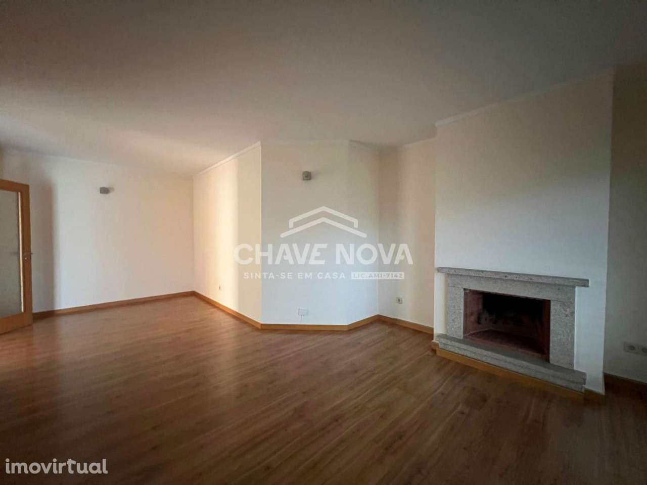 Apartamento T2 c/ Lugar de Garagem em Canelas (Edifício Prestige) - Grande imagem: 4/18