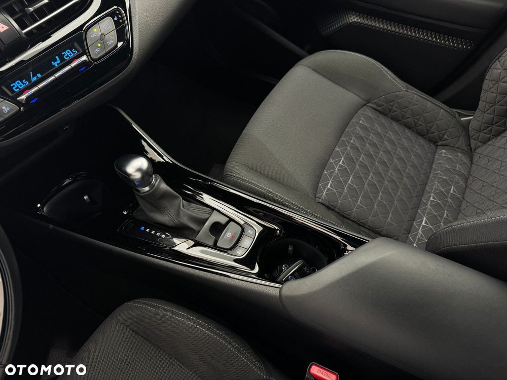 Toyota C-HR 1.8 Hybrid GPF Style - 26