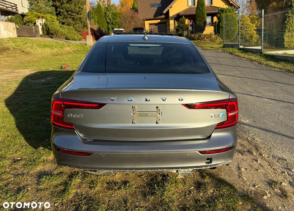 Volvo S60 T5 AWD R-Design - 4