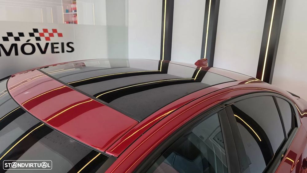 Jaguar XE 2.0 D R-Sport - 25