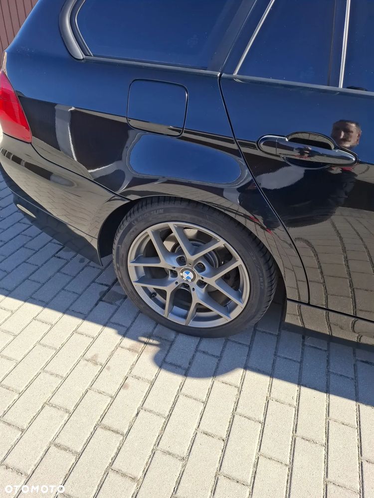 BMW Seria 3 318d DPF Edition Lifestyle - 24