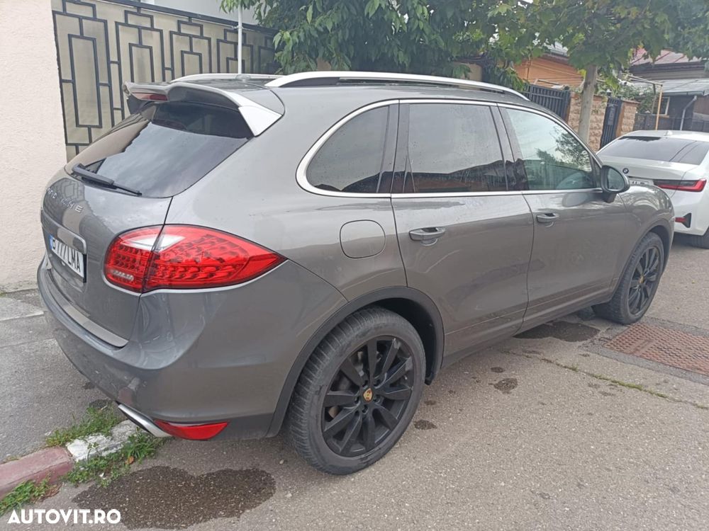 Porsche Cayenne - 11