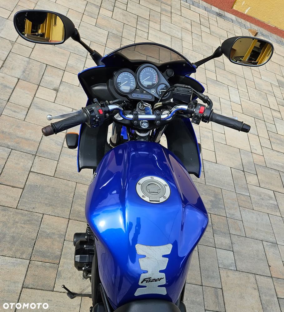 Yamaha FZS - 3