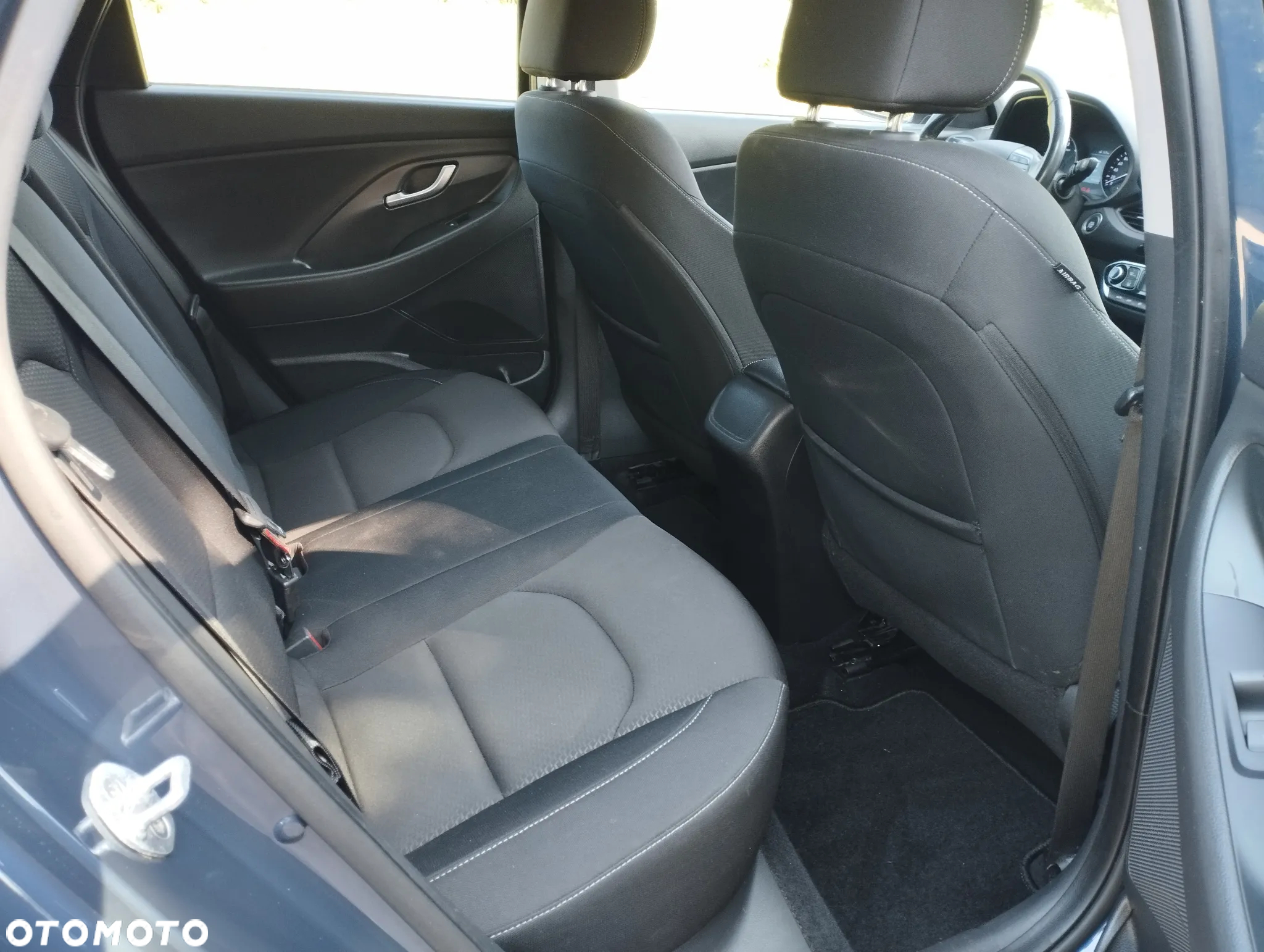 Hyundai i30 1.6 CRDi BlueDrive Premium - 9