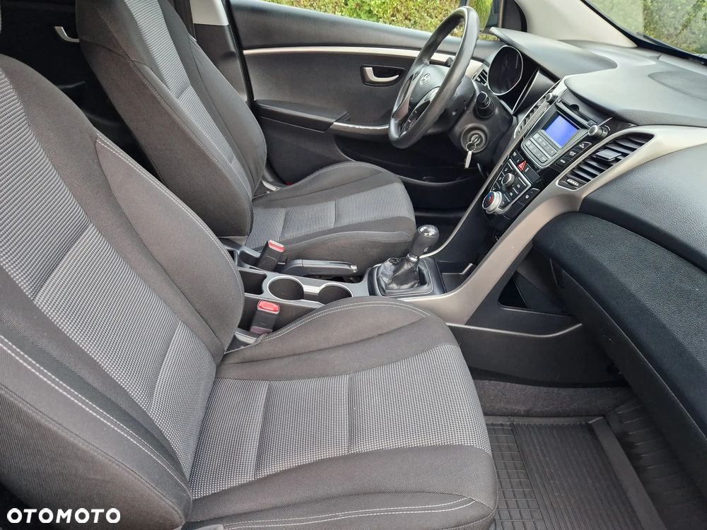 Hyundai i30 - 32