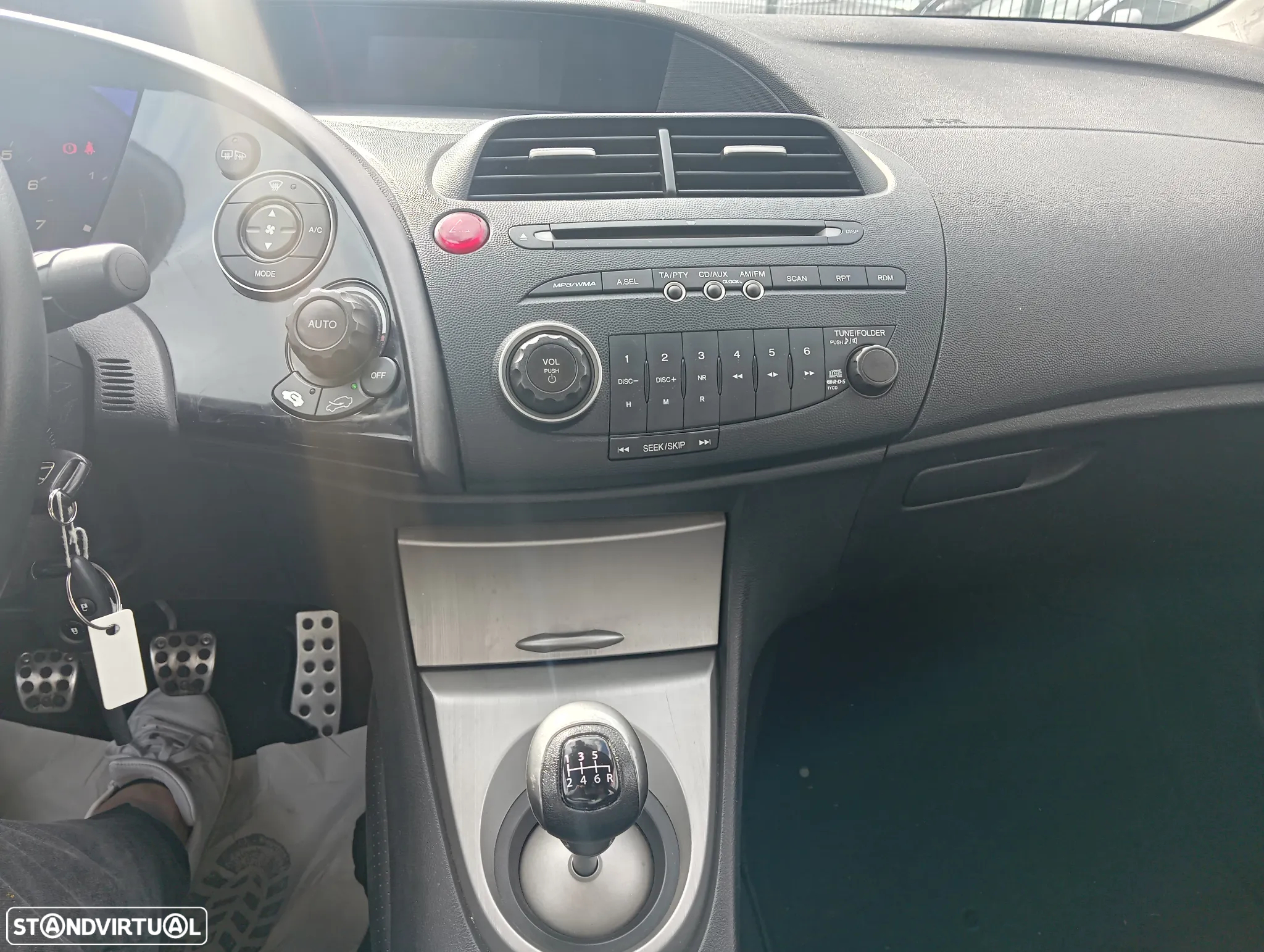 Honda Civic 1.8 Sport - 9