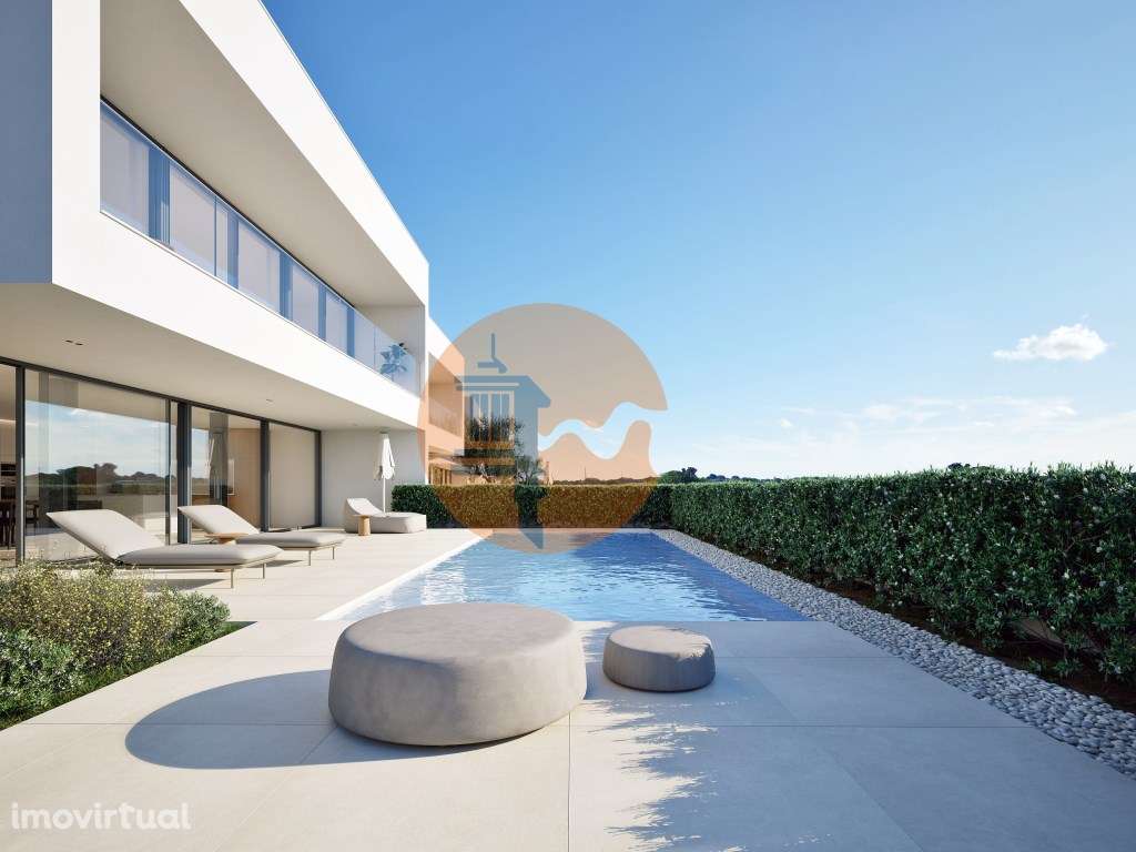 Moradia Isolada V4 com Piscina - O Refúgio de Luxo que Você Merece ... - Grande imagem: 3/26