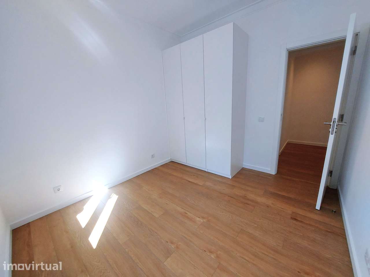 T2 ao Hosp. Cruz Vermelha Remodelado e totalmente equipado - Grande imagem: 4/26
