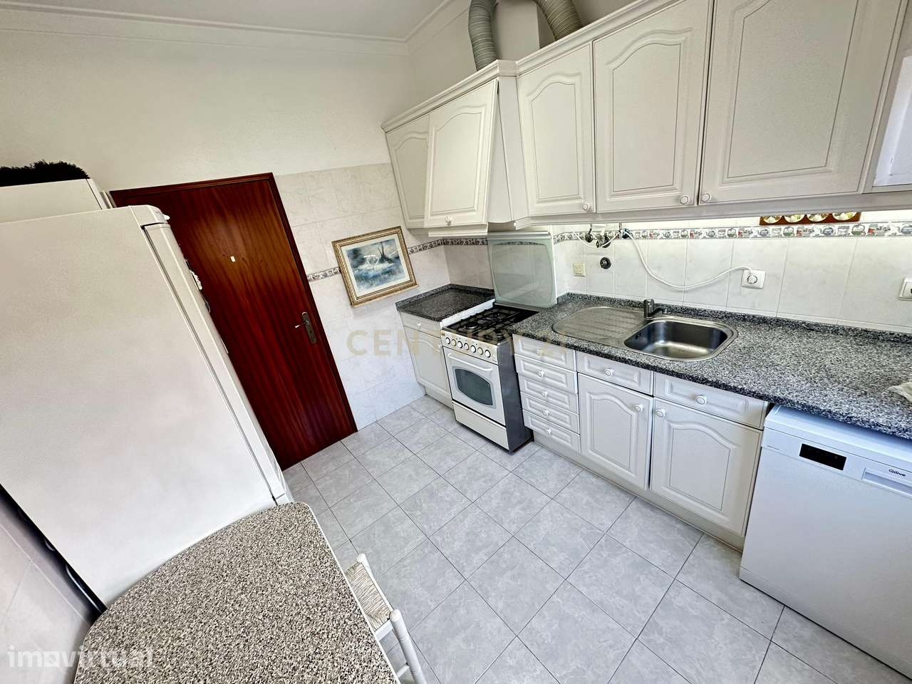 Apartamento T2 em Mina de Água, Amadora - Grande imagem: 2/12