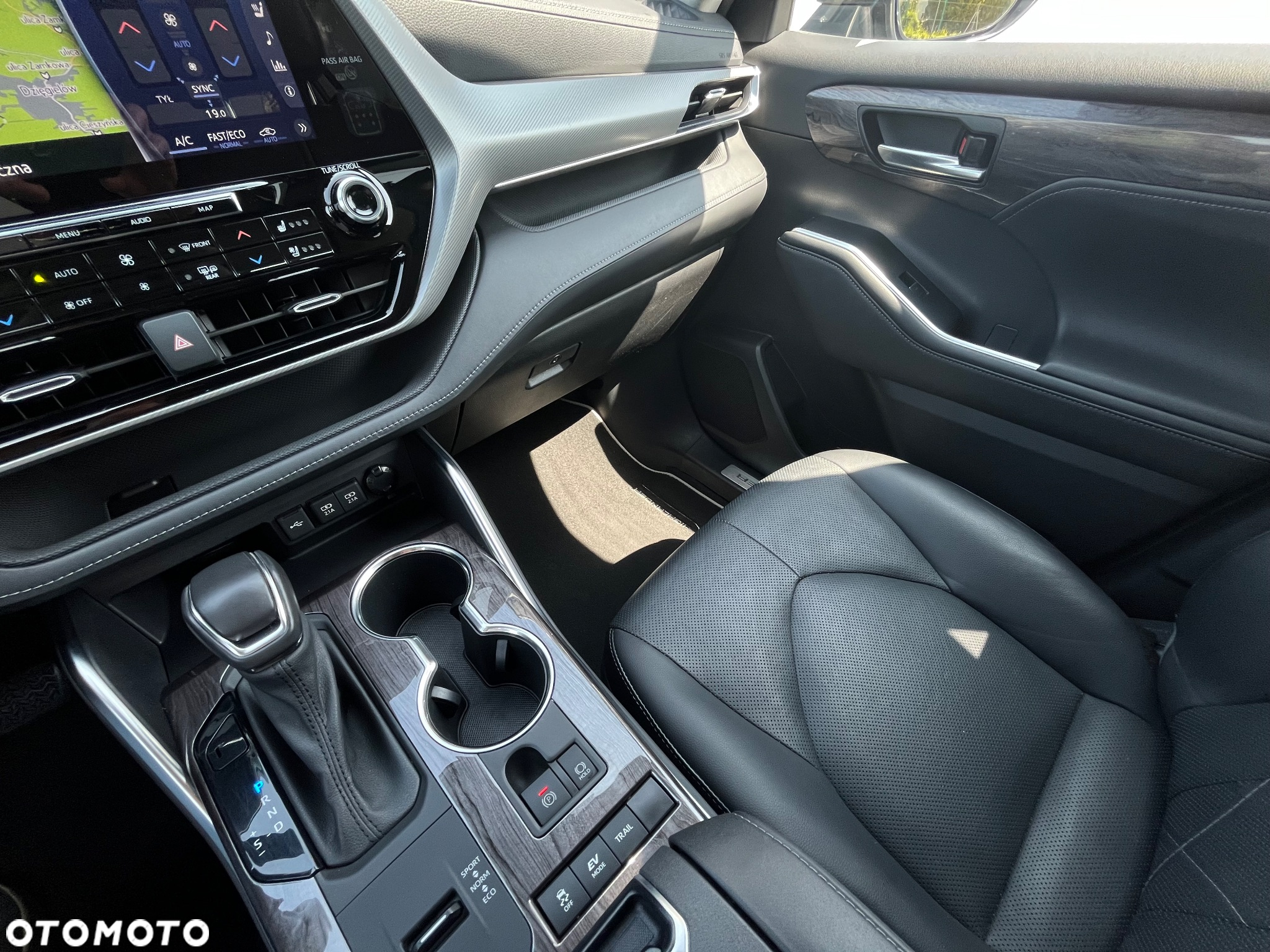 Toyota Highlander 2.5 Hybrid Executive - 5