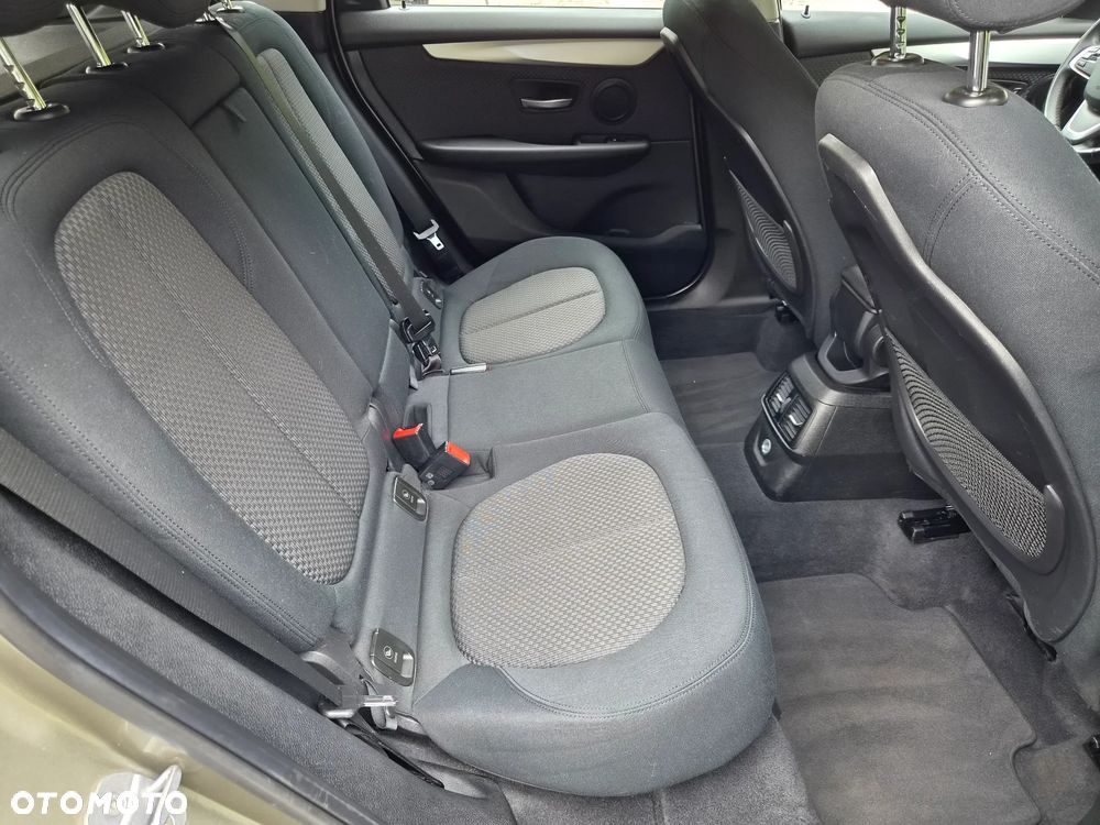 BMW Seria 2 220d Sport-Aut Advantage - 17