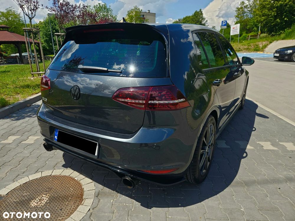 Volkswagen Golf - 15