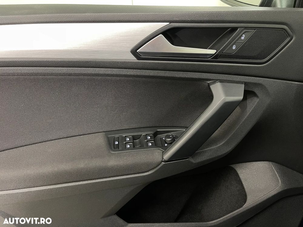 Volkswagen Tiguan 2.0 TDI SCR 4Motion DSG Comfortline - 26