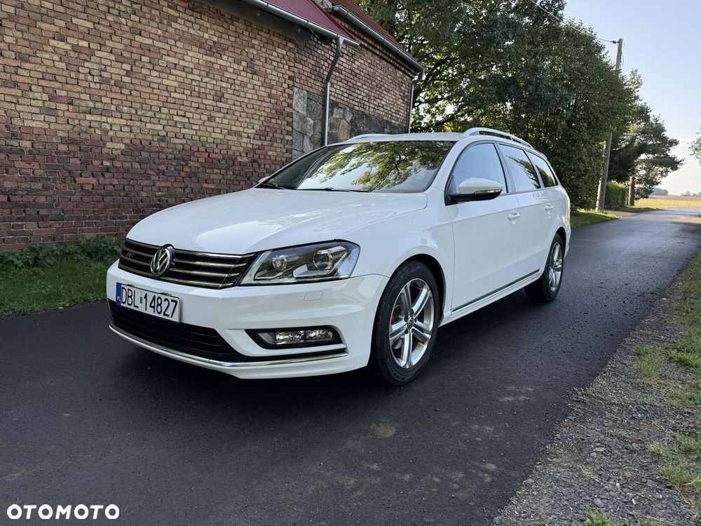 Volkswagen Passat - 1
