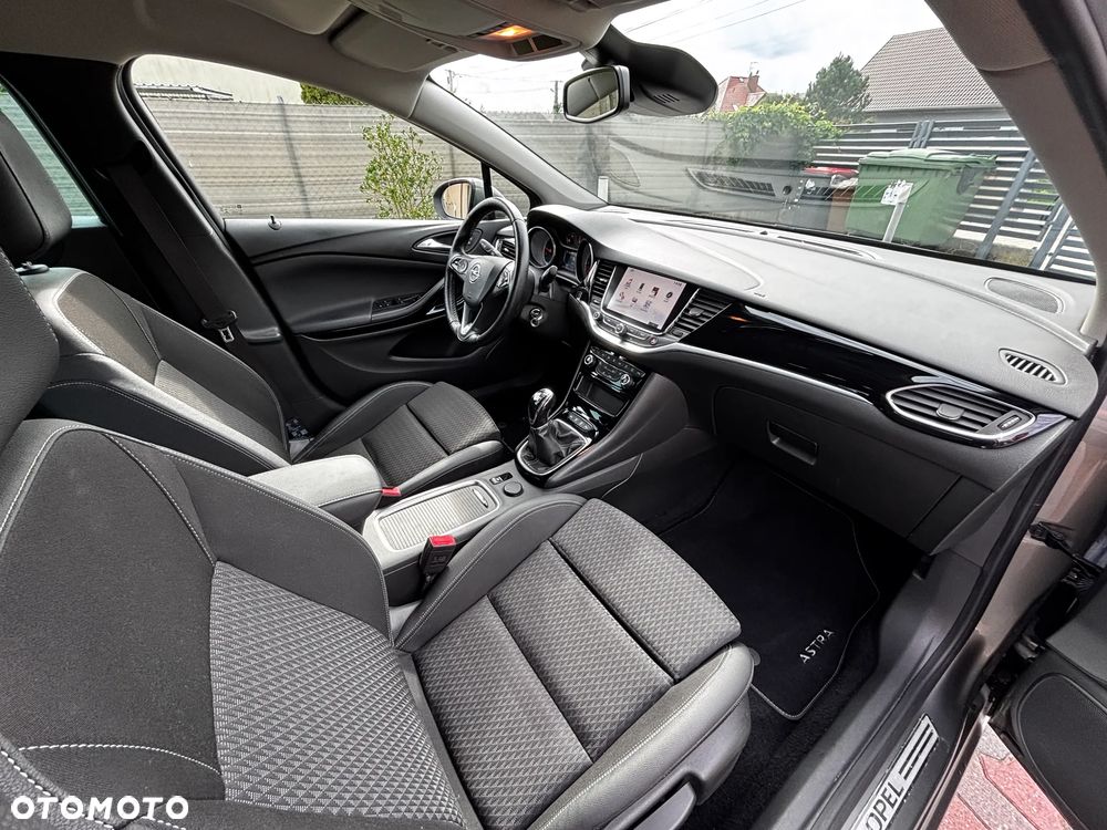 Opel Astra 1.6 D (CDTI) Start/Stop Innovation - 11