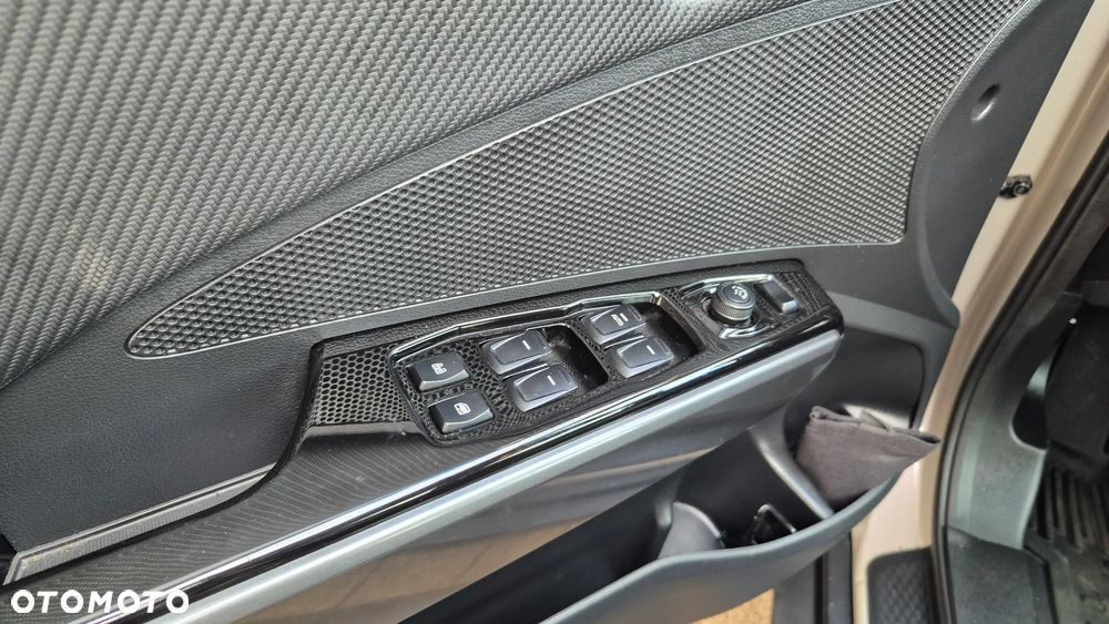 SsangYong/KGM Tivoli - 16