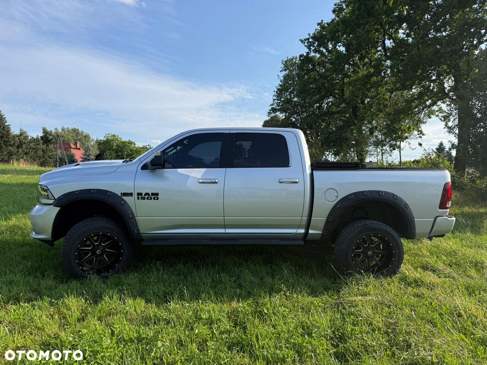 RAM 1500 Crew Cab Sport - 3