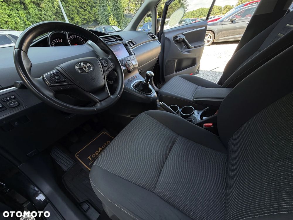 Toyota Verso 1.8 Prestige 7os - 18