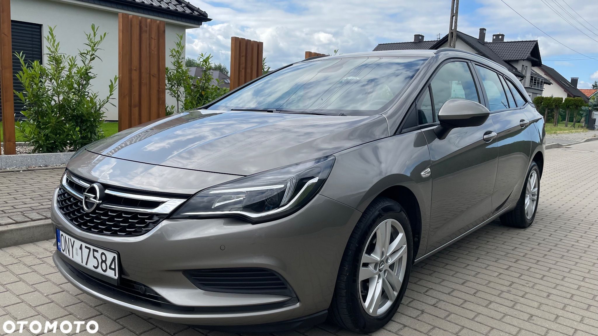 Opel Astra 1.6 CDTI Sports Tourer Active - 1