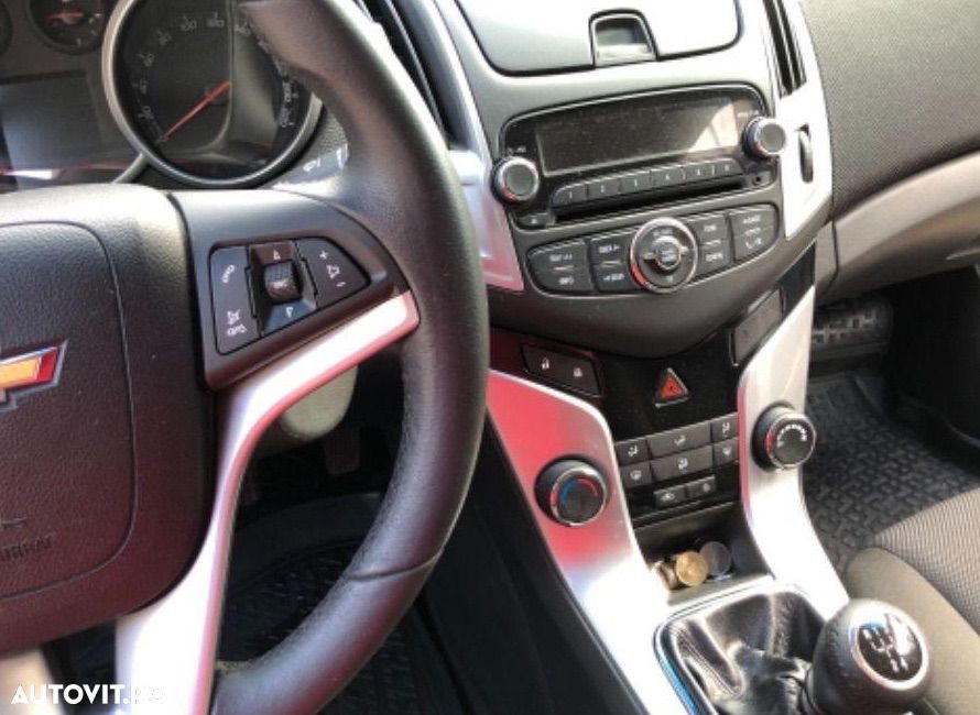 Chevrolet Cruze 1.6 Ecotec LT+ - 8