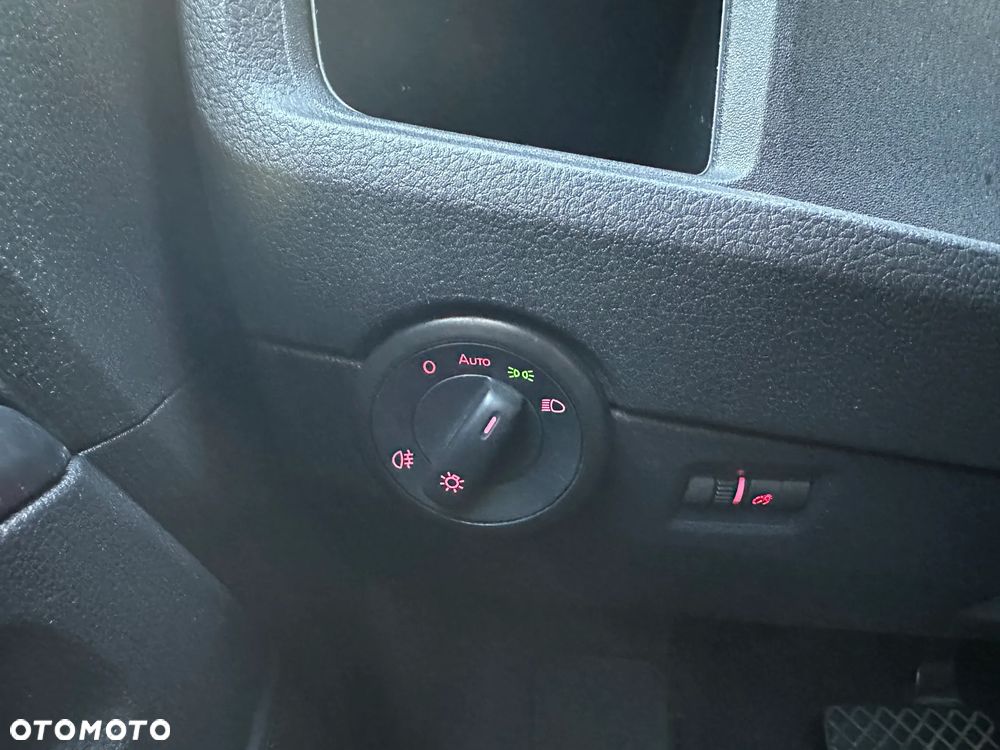 Volkswagen Multivan 2.0 TDI L1 Trendline DSG - 21