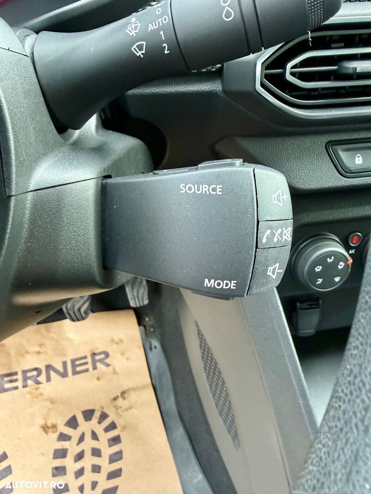 Dacia Logan TCe 90 MT6 Comfort - 21