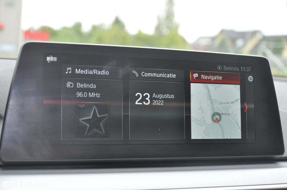 BMW Seria 5 520d xDrive - 23