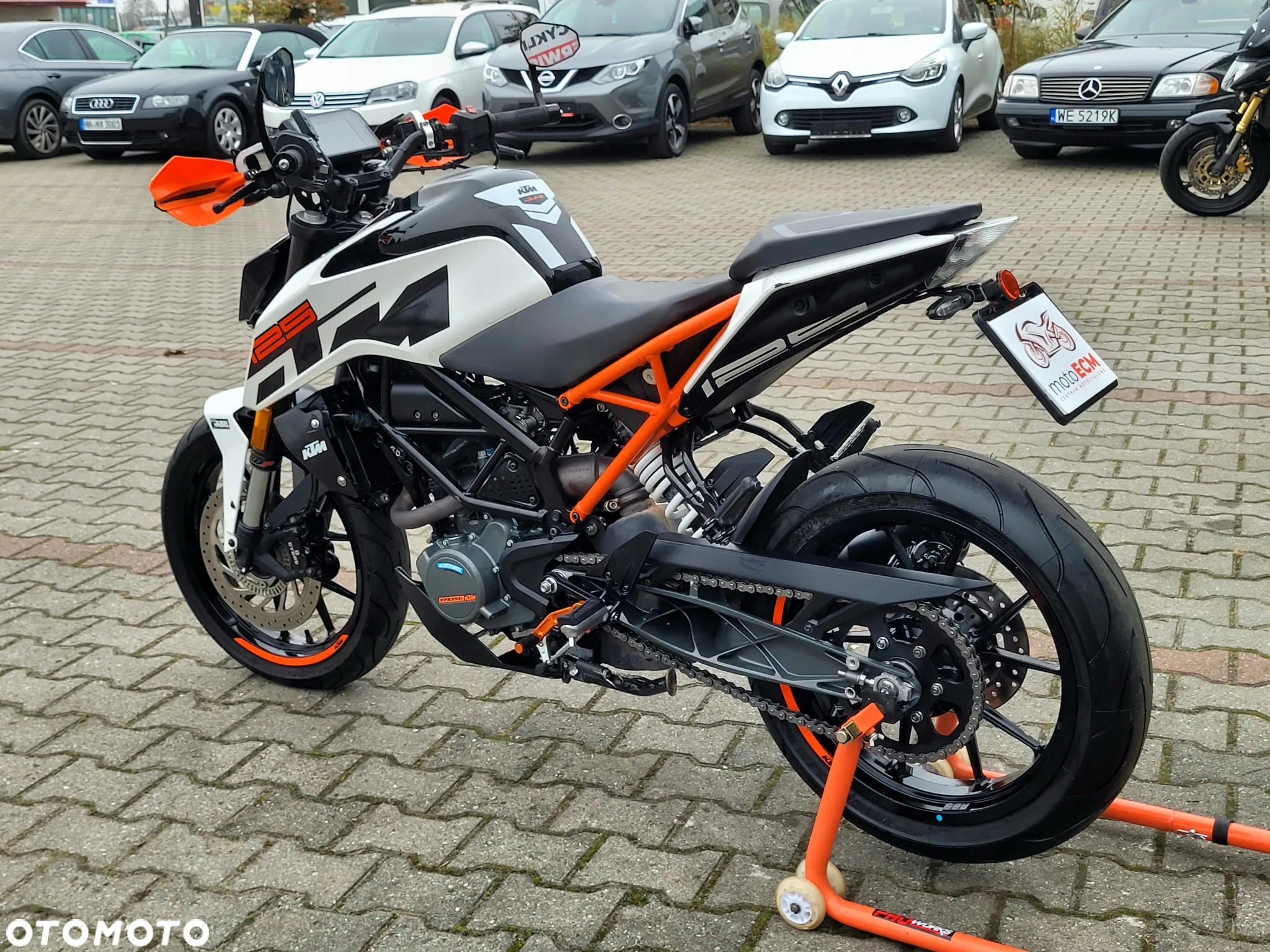 KTM Duke - 4