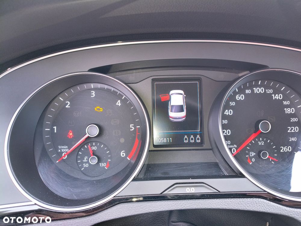 Volkswagen Passat 2.0 TDI SCR Comfortline - 7