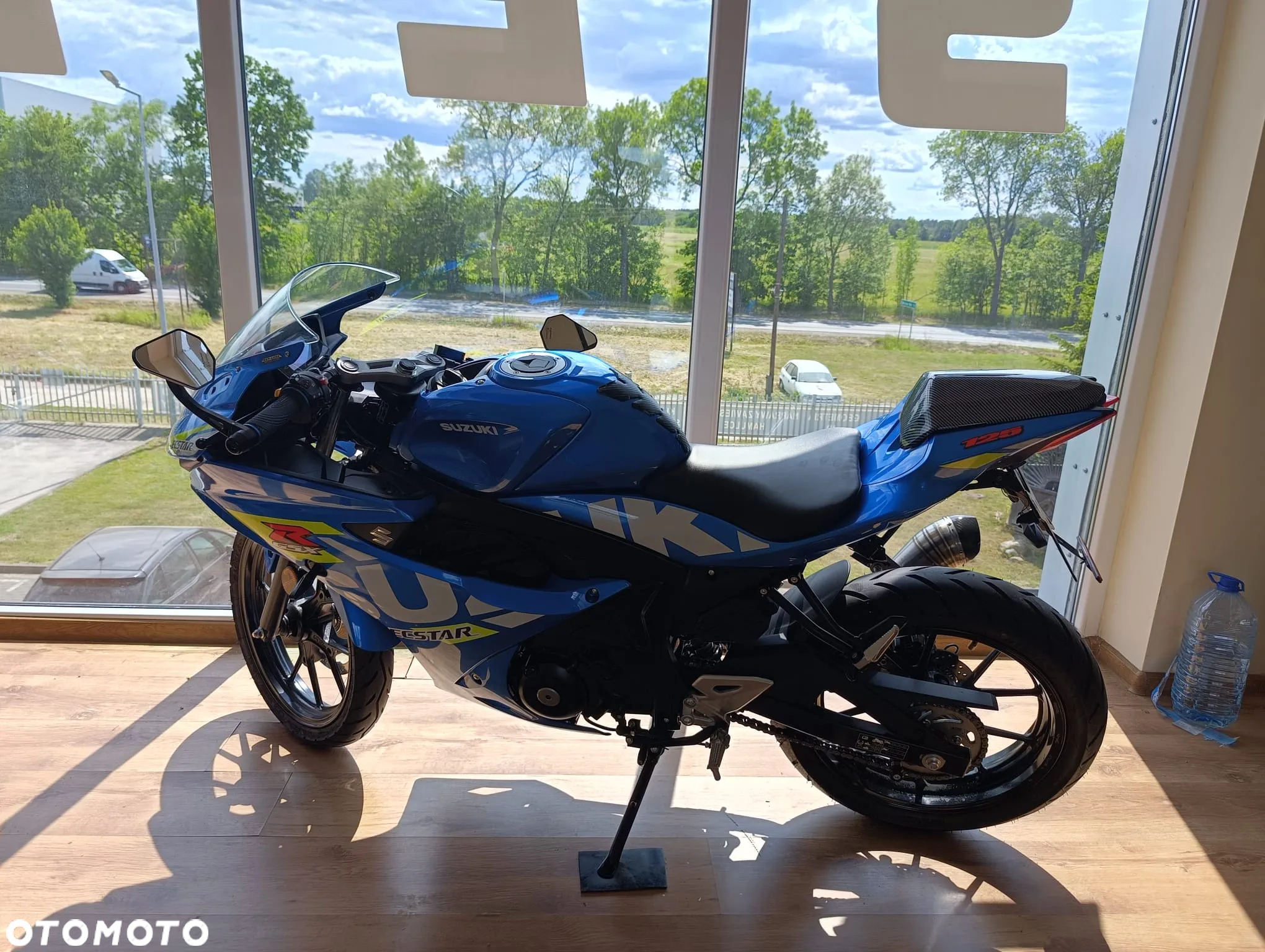 Suzuki GSX-R - 16