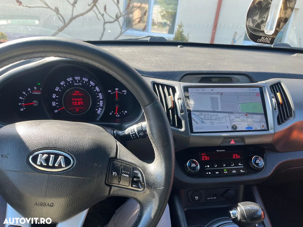 Kia Sportage 2,0 CRDI AWD Aut. Vision - 3