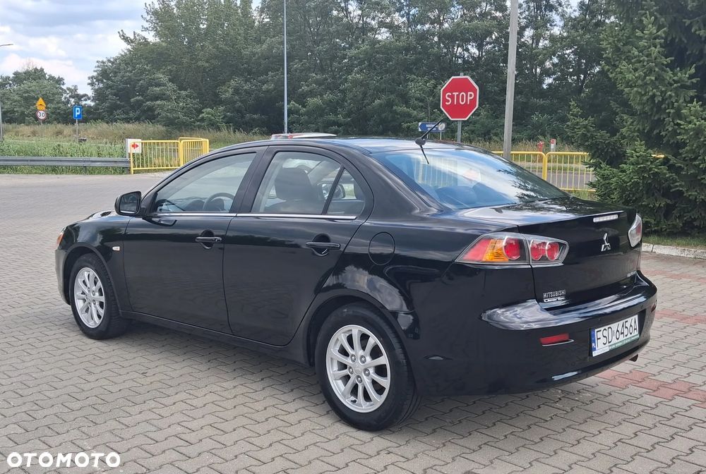 Mitsubishi Lancer 1.6 Intense - 9
