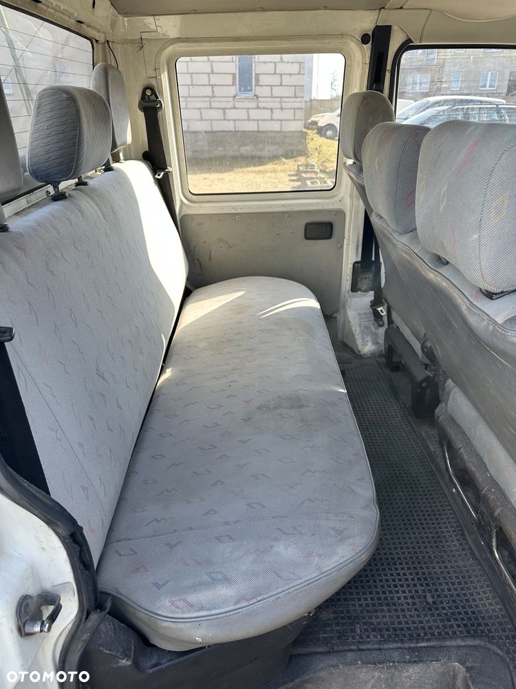 Volkswagen Transporter - 12