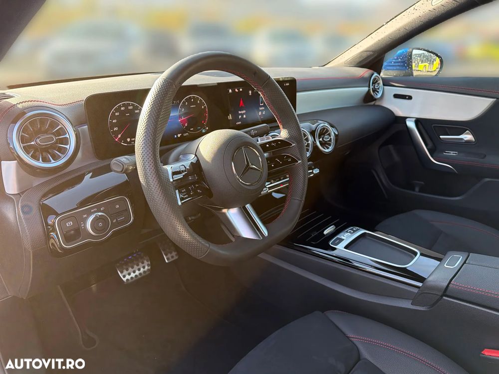Mercedes-Benz CLA 180 7G-DCT - 10