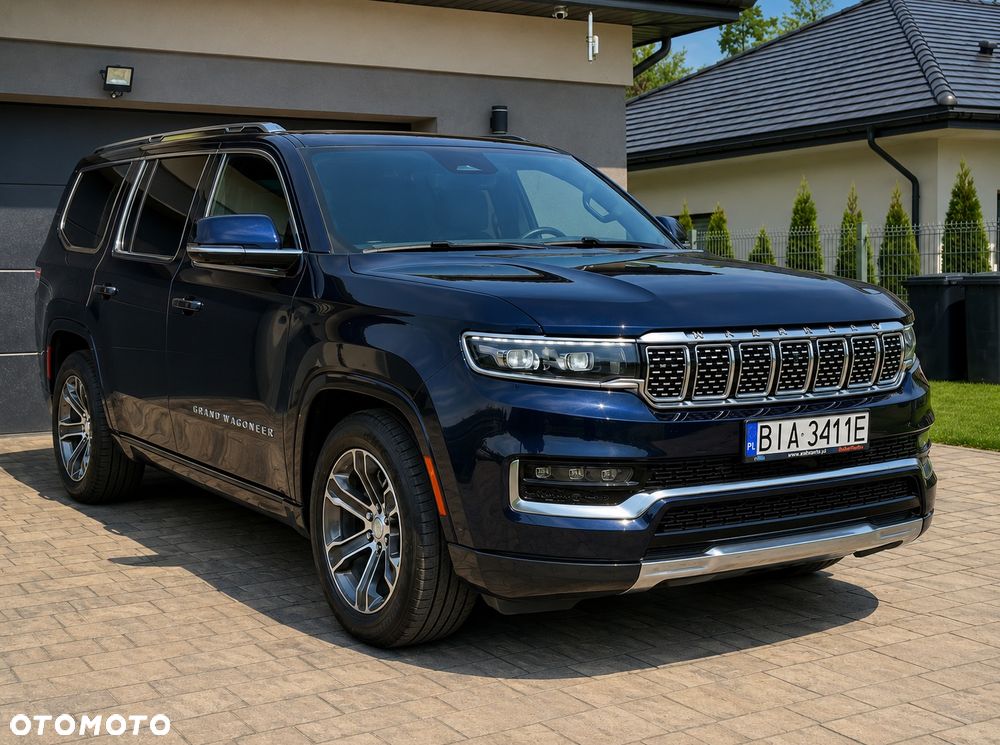 Jeep Grand Wagoneer - 1
