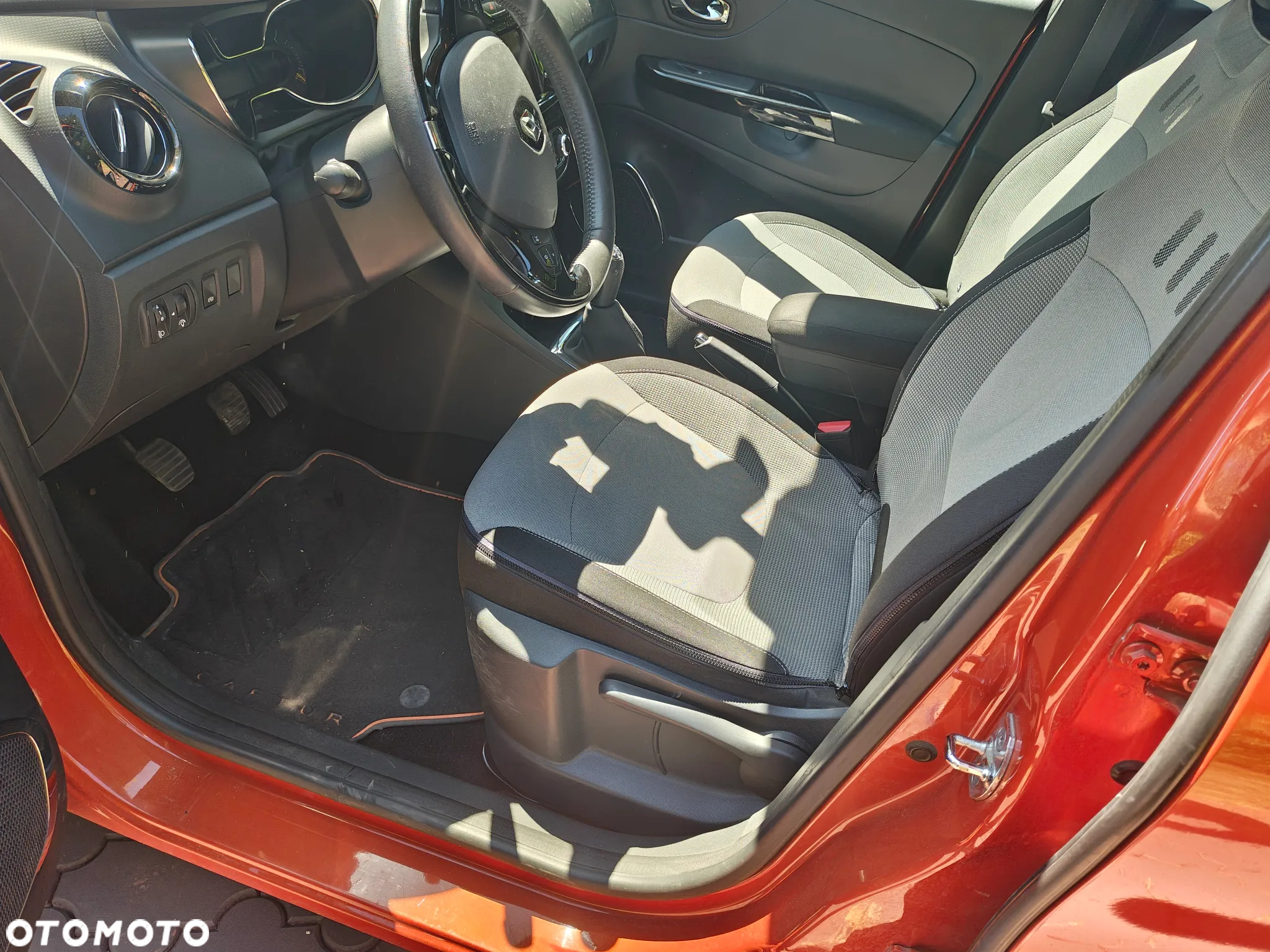 Renault Captur 0.9 Energy TCe Intens EU6 - 15