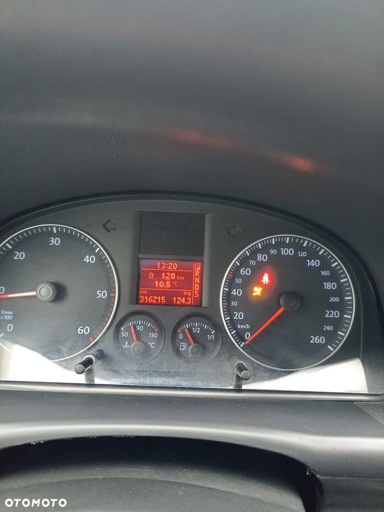 Volkswagen Touran 1.9 TDI Basis DSG - 5