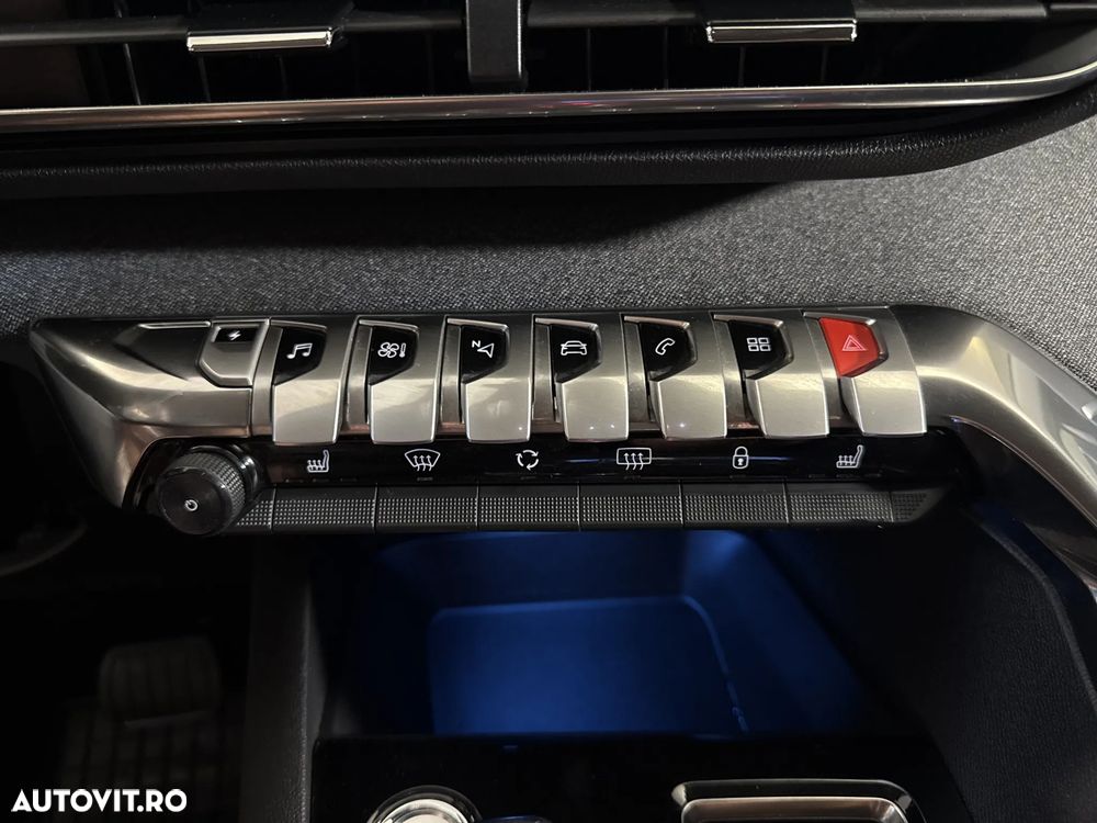 Peugeot 3008 - 18