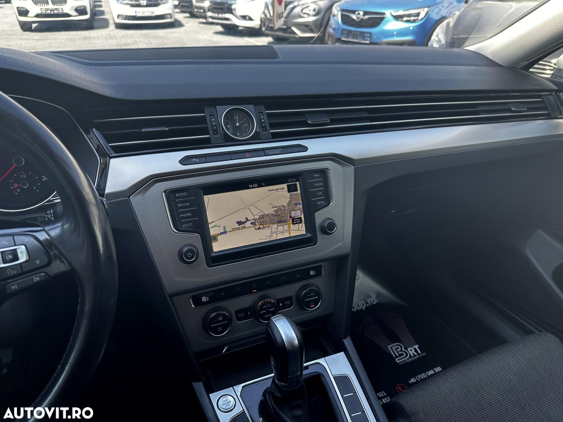 Volkswagen Passat - 11